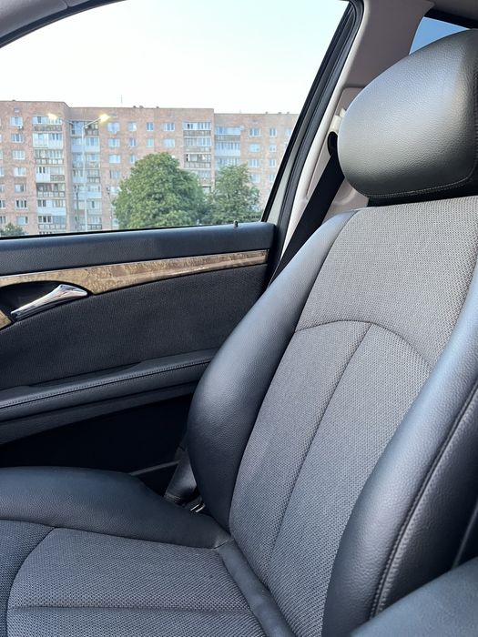 Мерседес 211 2009 3.0 CDI