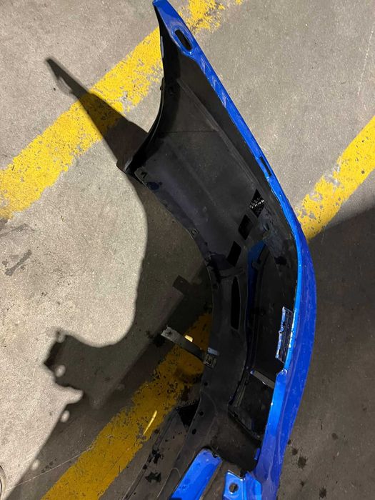 Parachoques Frente Subaru WRX STI com saia