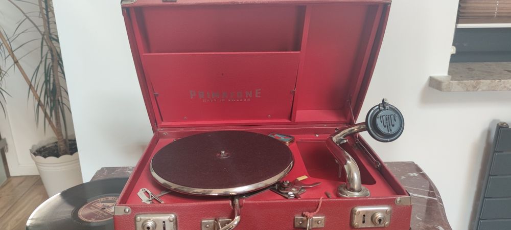 Antik Gramofon walizkowy czerwony Primafone