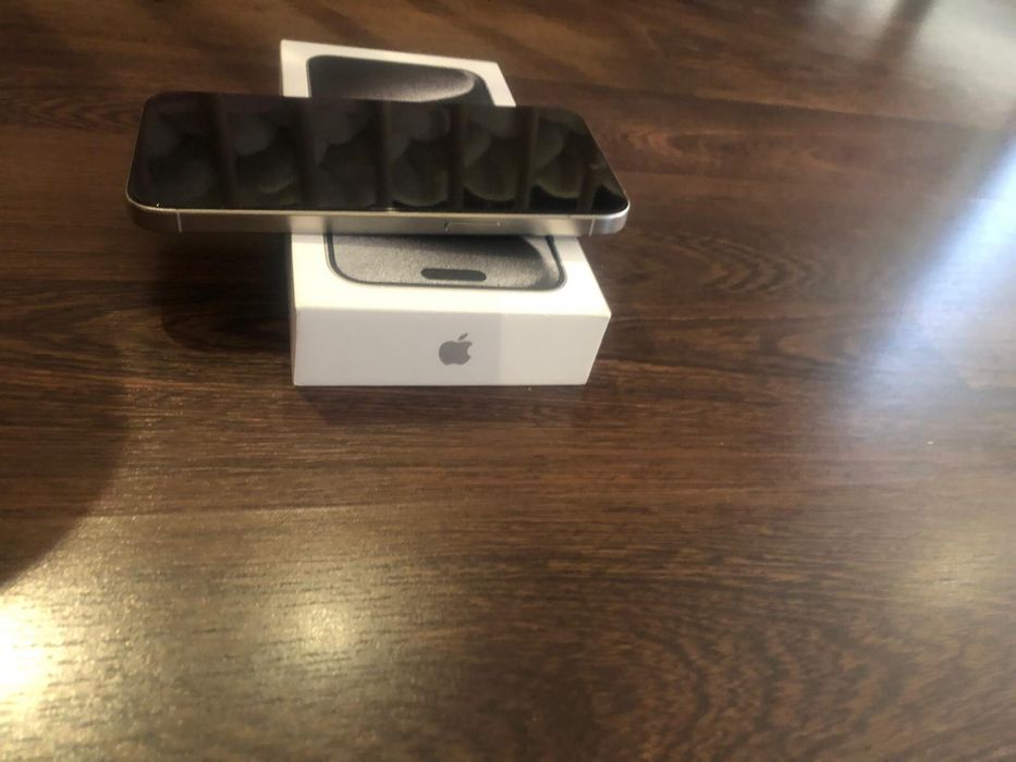 iPhone 15 Pro Max 256 GB – Titânio Branco