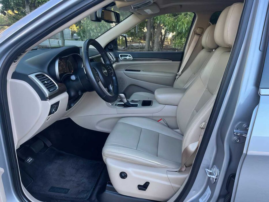 Jeep Grand Cherokee      2016