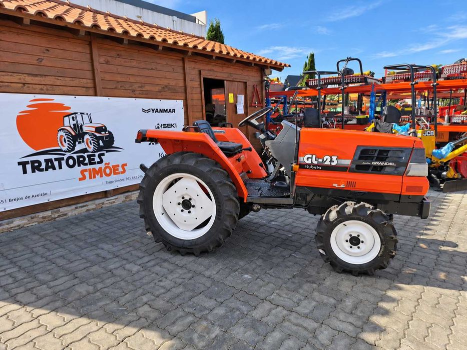 CAMPANHA - Trator Kubota GL23 | [4x4] | Direção Assistida | 4 Pneus Novos