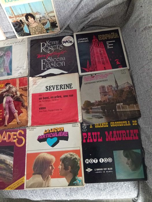 14 Vinis de diferentes autores, antigos