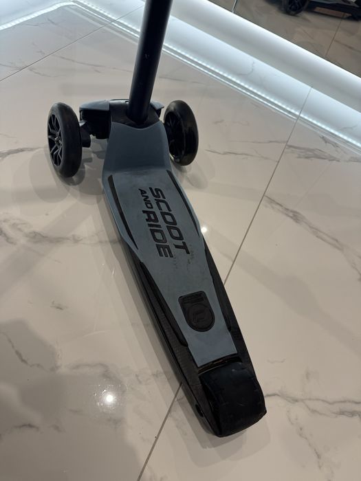 Scoot and ride Highwaykick 5 LED hulajnoga