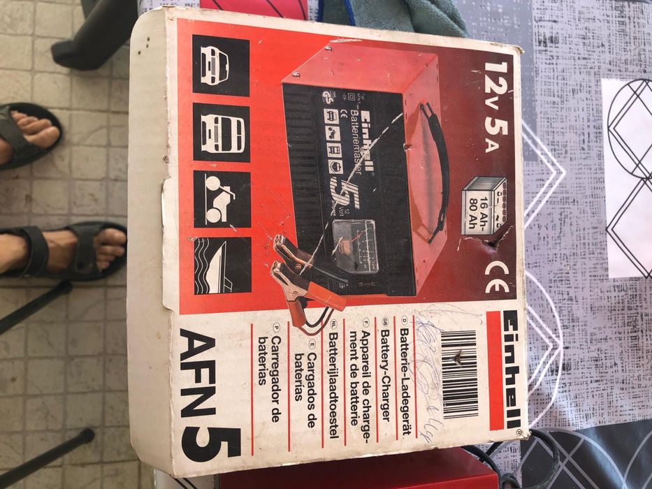 Carregador de baterias Einhell  AFN5