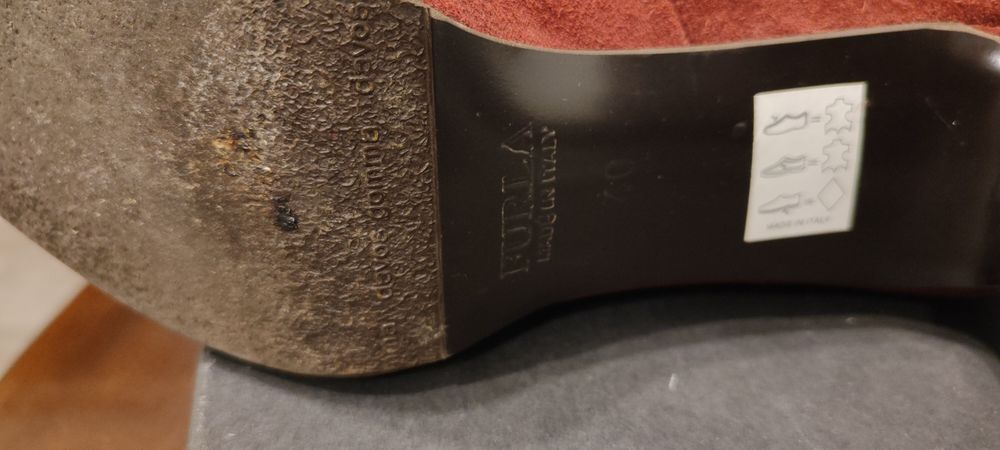 Szpilki bordowe Furla r. 40