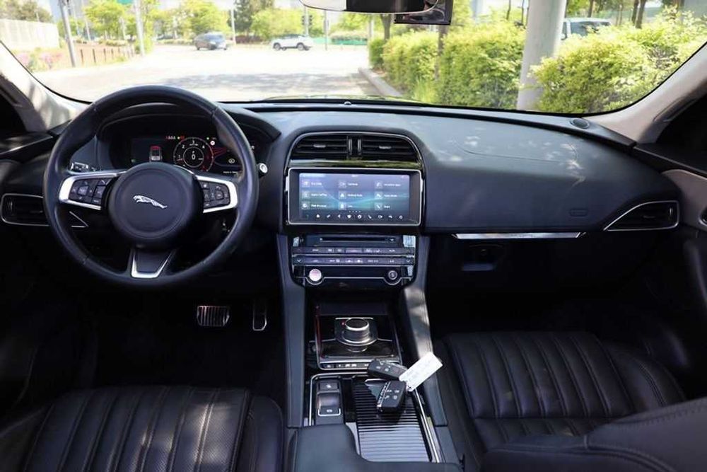 2019 Jaguar F PACE дизель