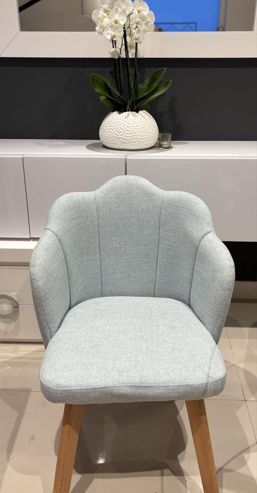 3 cadeiras azul água