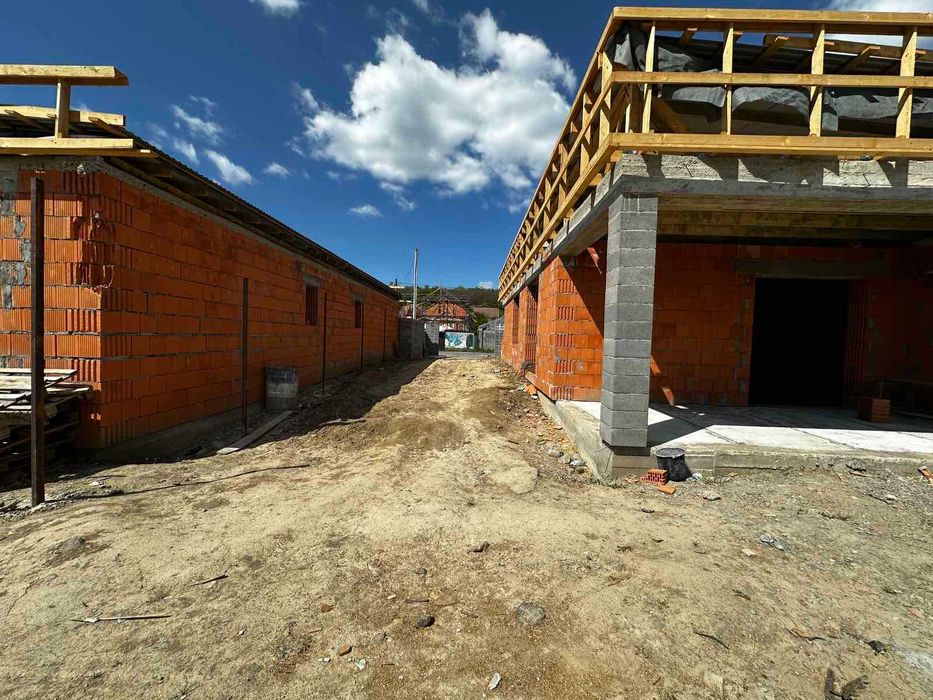 Будинок з газом на завершальній стадії будівництва 5 хв від центру