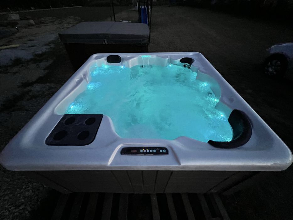 Jacuzzi wanna ogrodowa SPA całoroczna 6 osobowa Balboa Down East Spas Master Spa