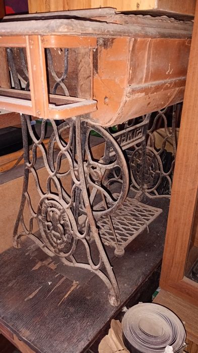 Stara walizka lampką stojąca Singer radio lampowe