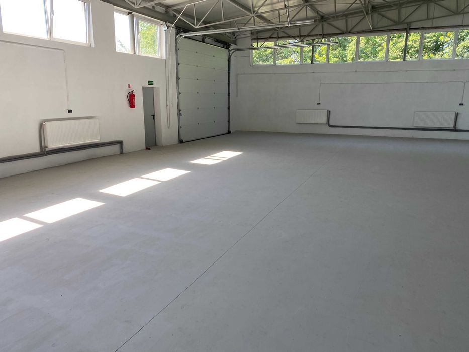 Wynajmę hale 400 m2 w Elblągu.