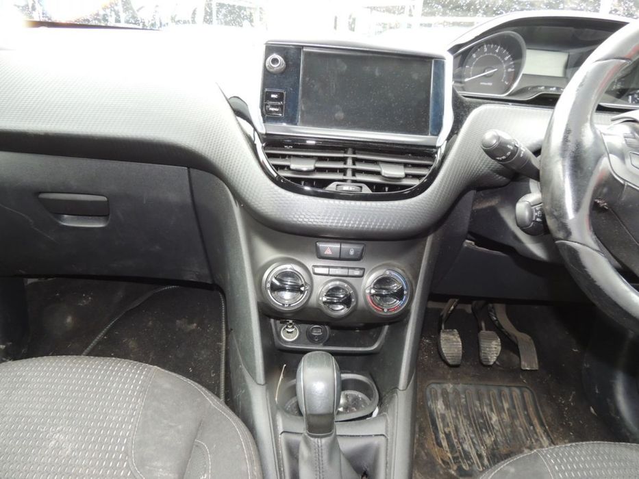 Skrzynia biegów 5 Peugeot 208 lift