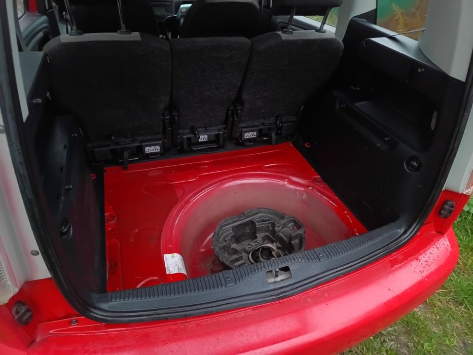 Продам Skoda Roomster