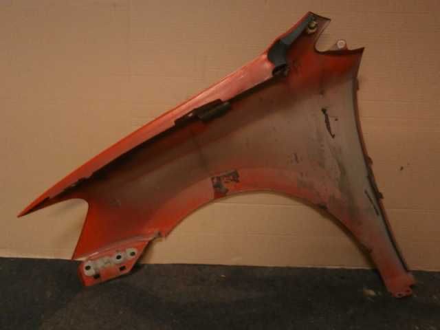 vw polo V 6R 6C błotnik przedni  prawy czerwony LP3g