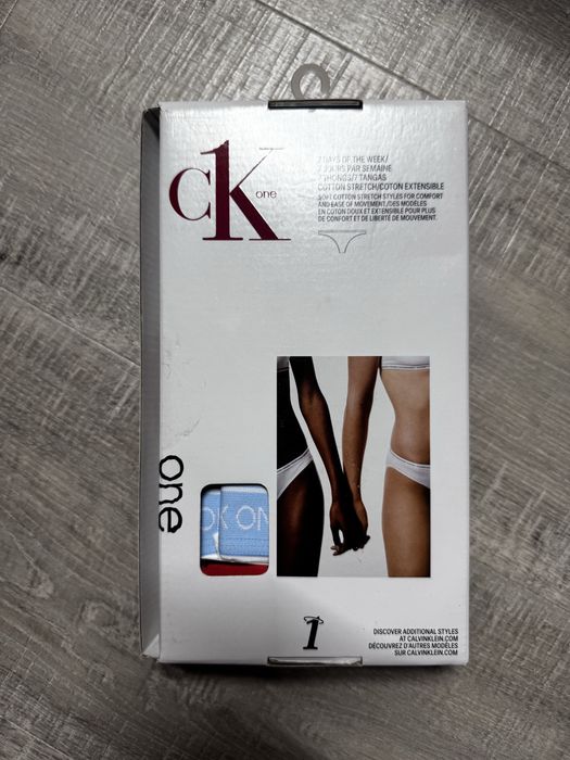 Трусики стринги CK