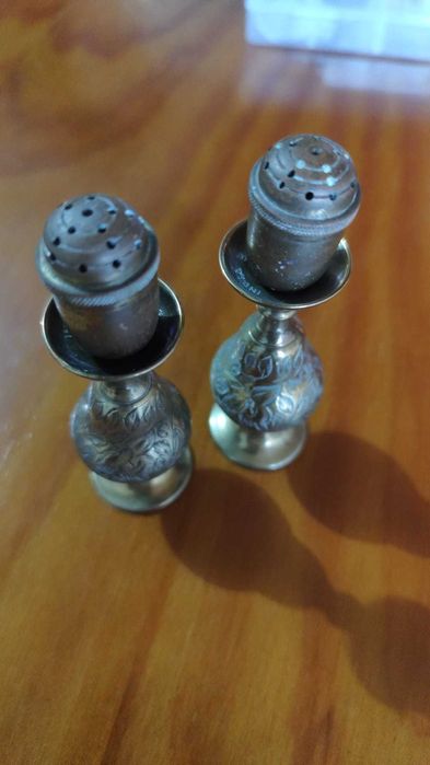 Saleiro e Pimenteiro do século XIX