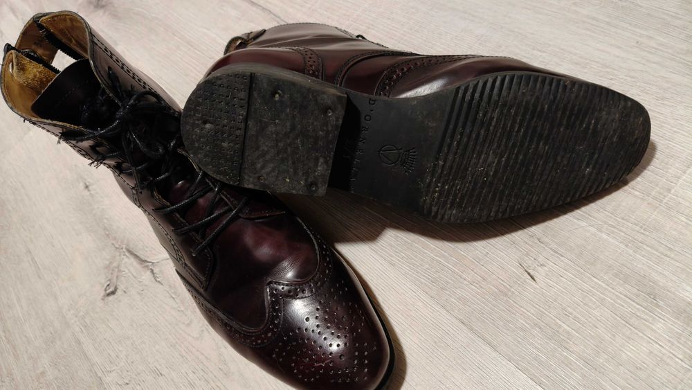 Botas em pele genuína