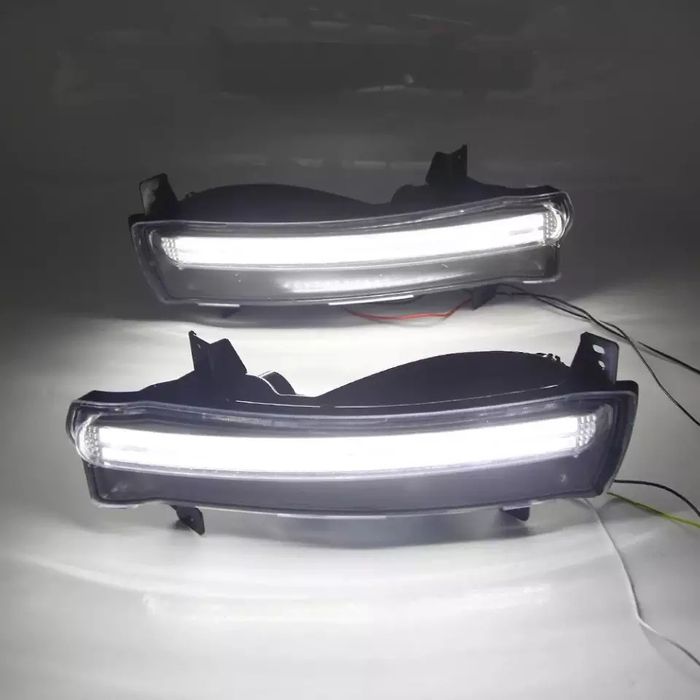 Дневные ходовые огни LED для Jeep Compass 2017+с повторителем поворота