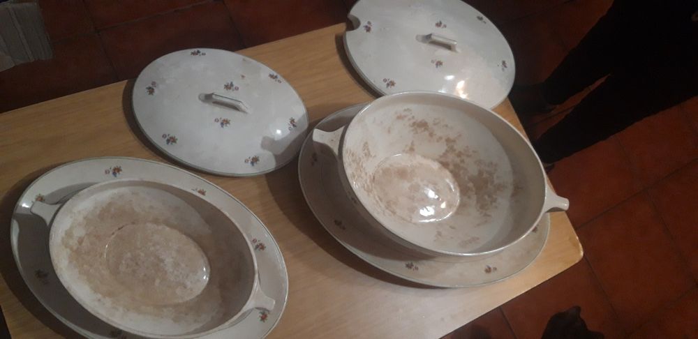 Conjunto de 2 Terrinas Antigas Lusitânia