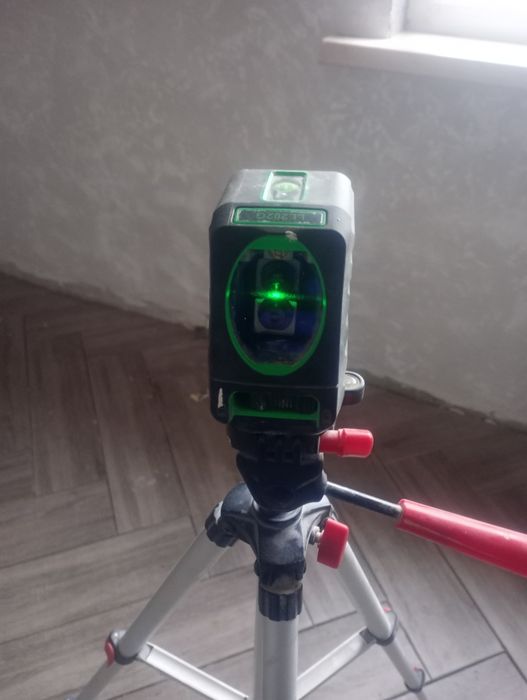 Продам лазерний рівень