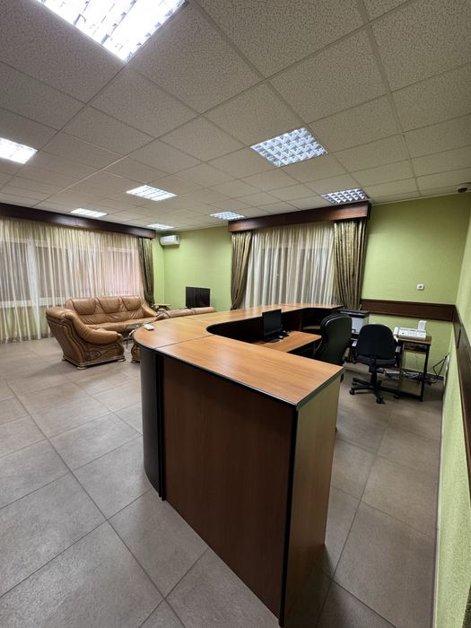 Продам офісно-житловий комплекс із меблями та технікою, Площа 614 м.кв, земельна ділянка 0,2932 Га, 10 хв від Кривого Рогу , Червоні Поди