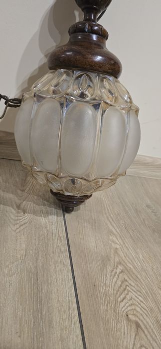 Lampa wisząca szklana kula lite drewno