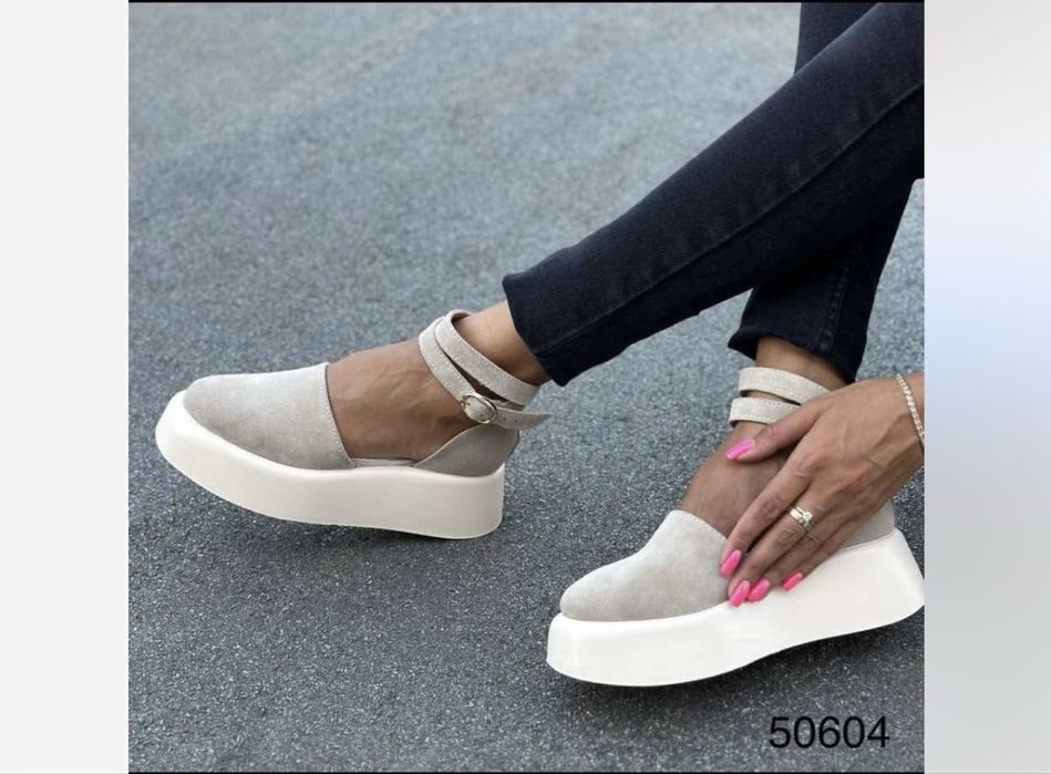 Босоніжки закриті замша