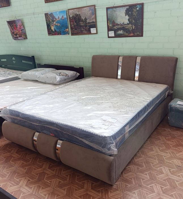 Ліжко м'яке зі вставками Токіо