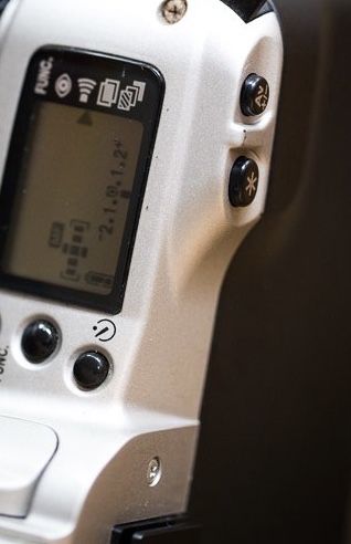 Canon EOS 300 / Rebel 2000