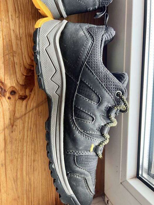 Кросівки jack wolfskin 38 розмір в хорошому стані