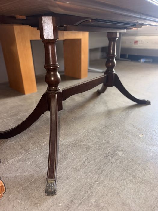 Mesa extensivel com 4 cadeiras