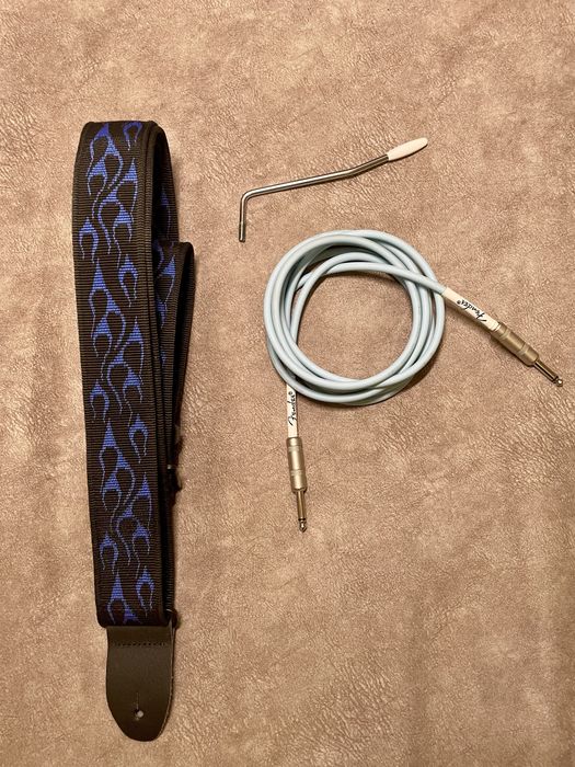 Yamaha Pacifica 012 в Ідеальному Стані! + Ремень, Кабель Fender