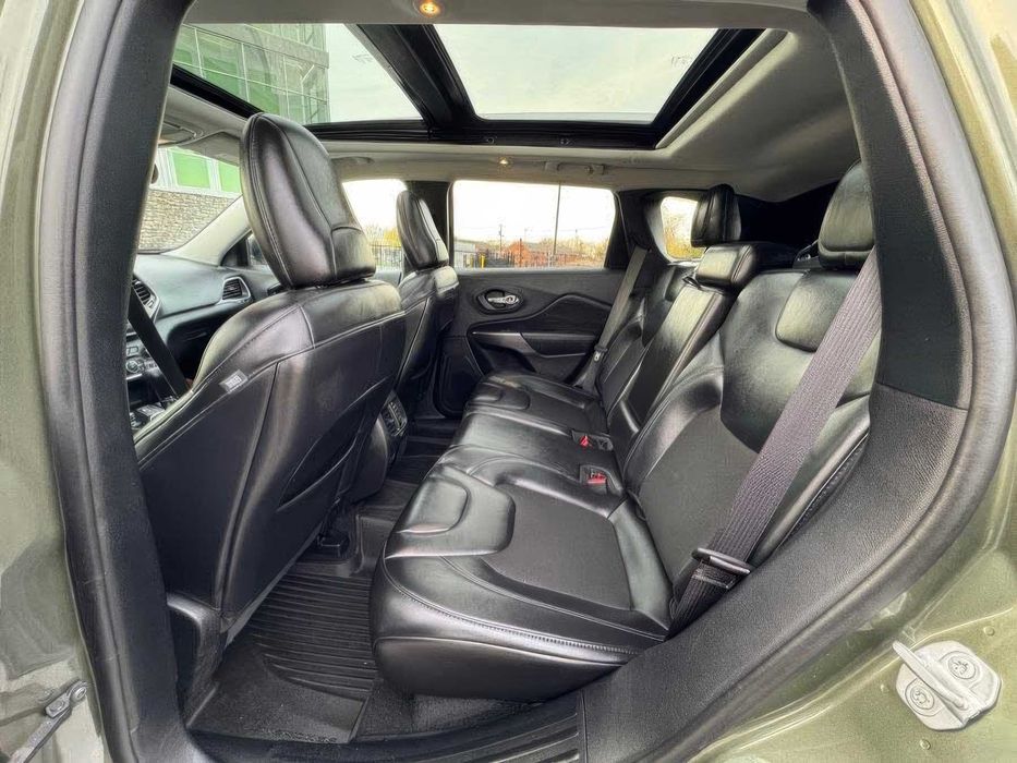 Jeep Cherokee Latitude Plus      2020