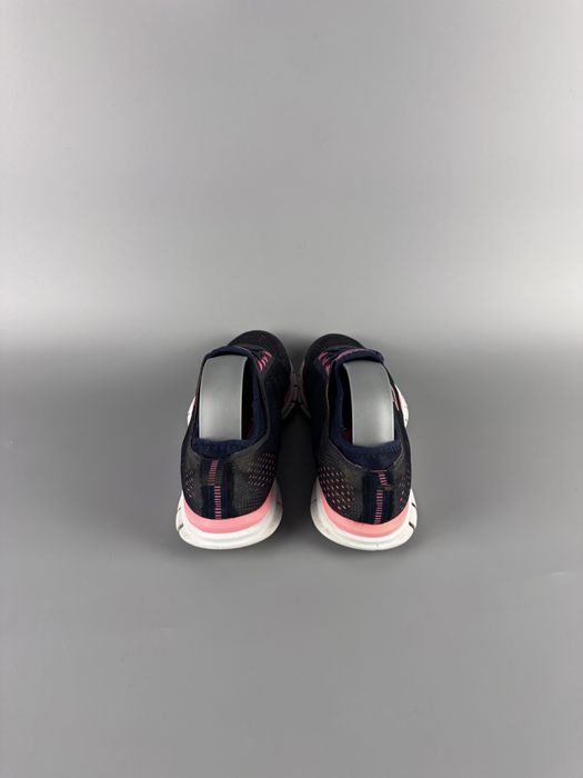 Розмір 39 25 см Жіночі кросівки Skechers Glider Harmony