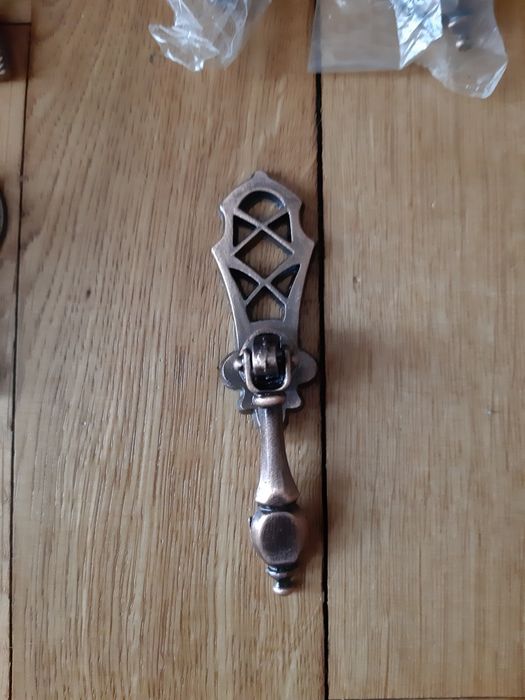 Kołatka uchwyt do mebli