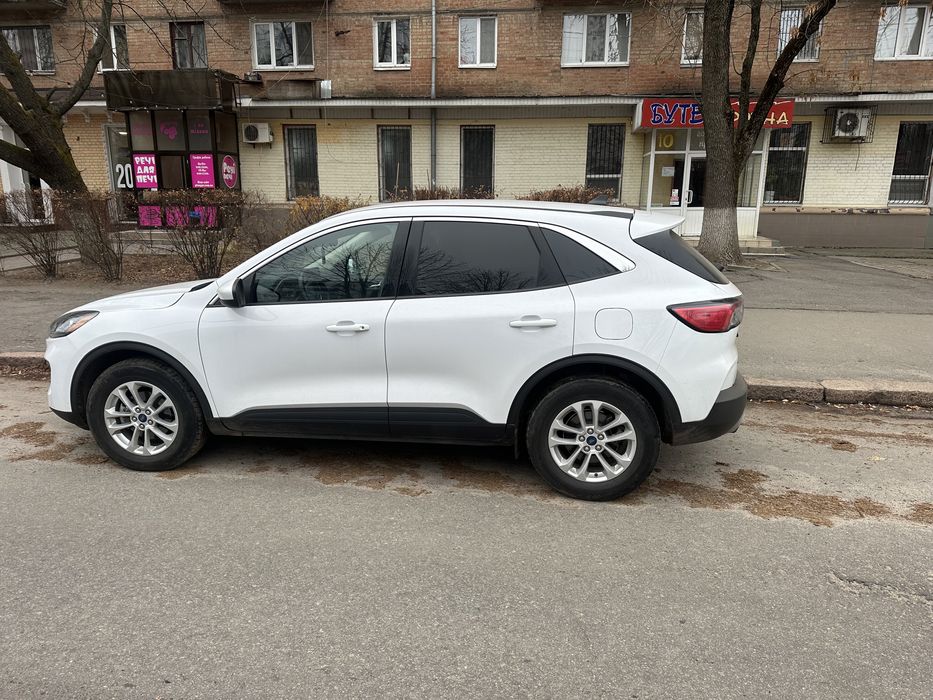 Ford Escape 2020 VIN 1FMCU9G68LUB00355 фото оголошення 4 з 16