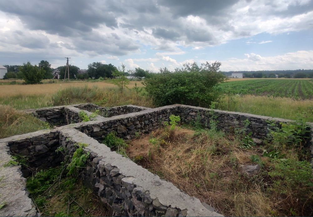 Продаж 25 соток під забудову, є фундамент. Вергуни