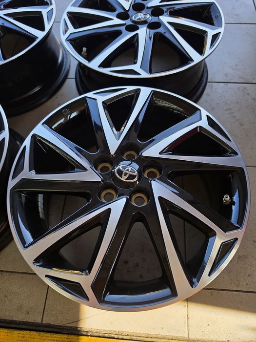FELGI ALUMINIOWE Toyota 16" 5x100 ET50 TPMS Oryginał