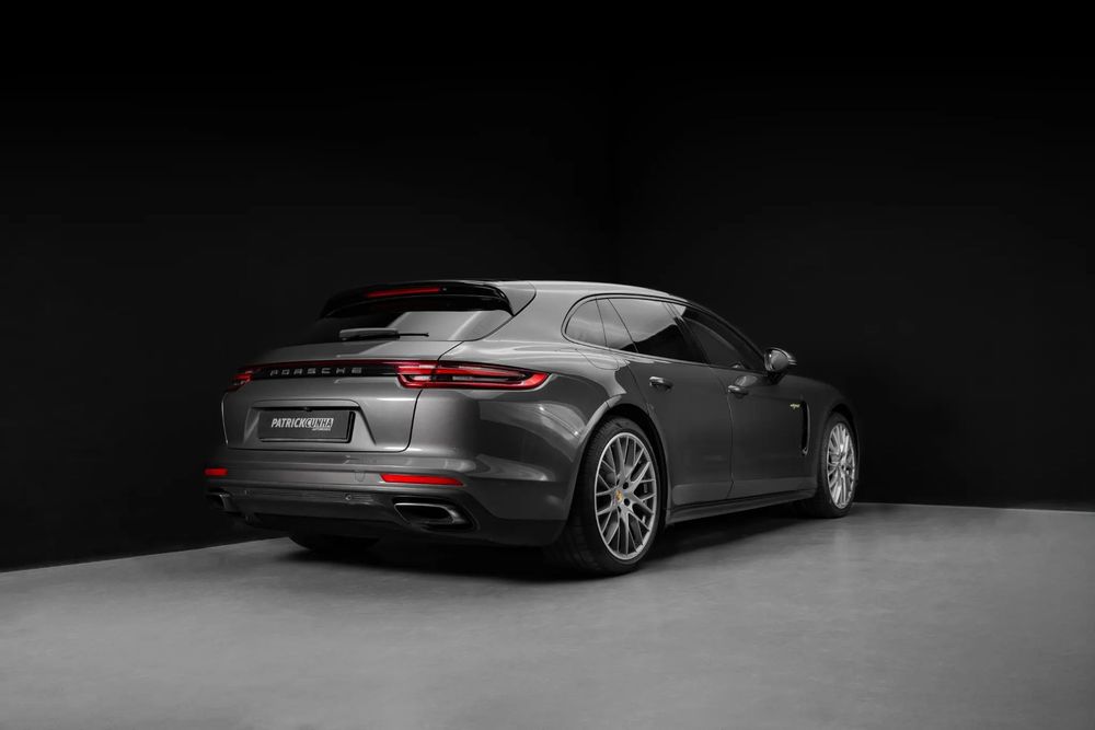Porsche Panamera Sport Turismo 4 E-Hybrid