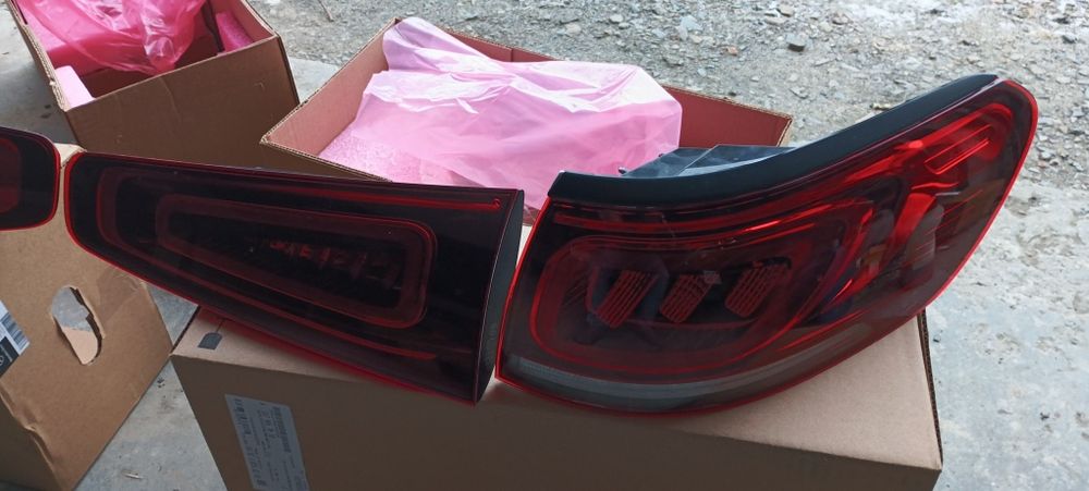 Lampy tył Mercedes GLS 2023 komplet