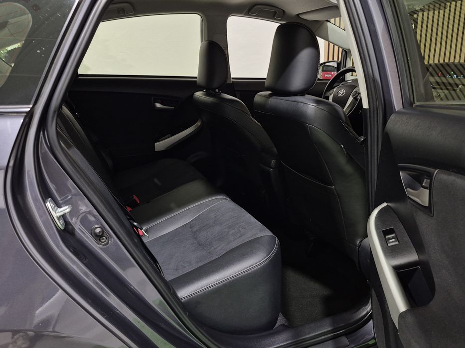 Toyota Prius 1.8 PLUG-IN Hybrid | GARANTIA | NACIONAL