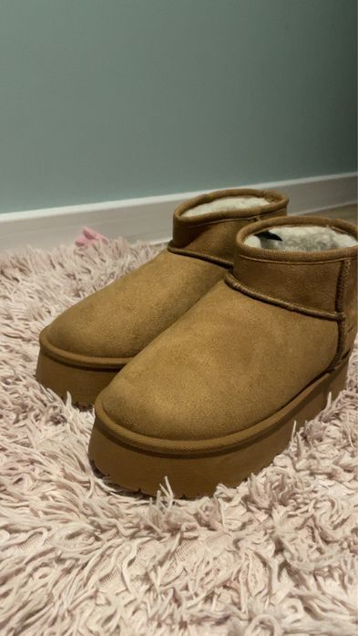 Modne buty zimowe z ocieplaczem w środku