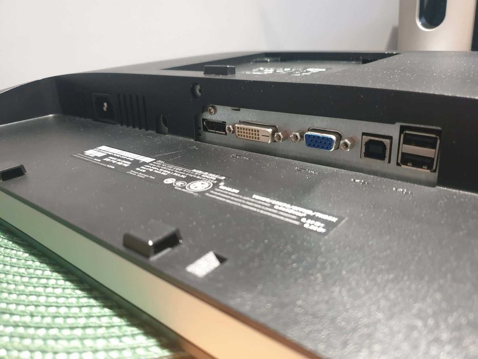 Monitor LED Dell U2412MB