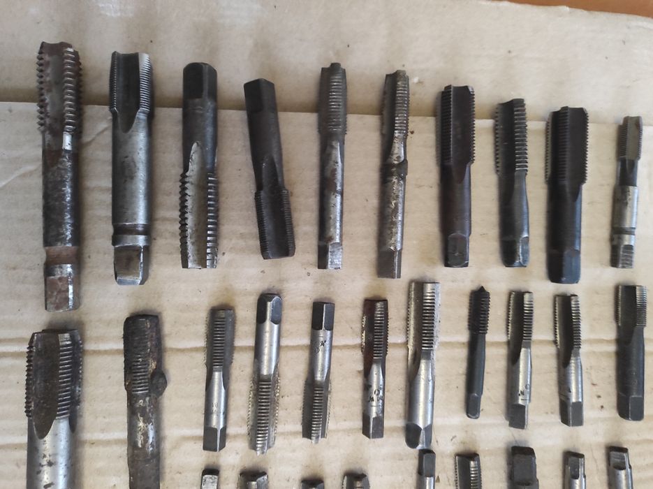 Метчики слесарные