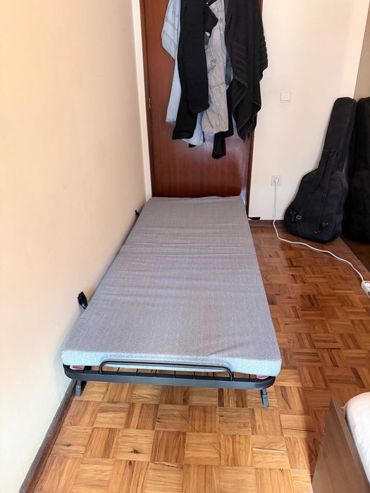 Cama Dobrável Preta