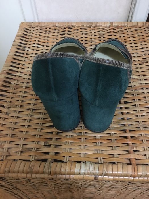 Sapatos da Zilian-Os 2 pares 18€.