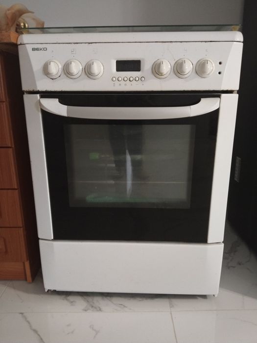 Продам плиту на кухню