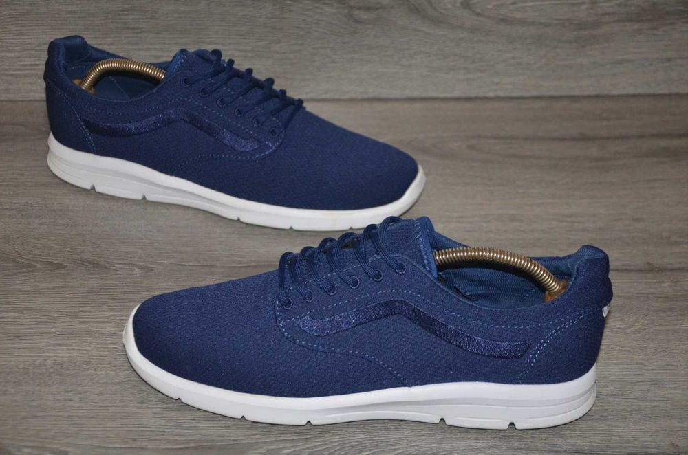 Продам кросівки Фірма VANS.
