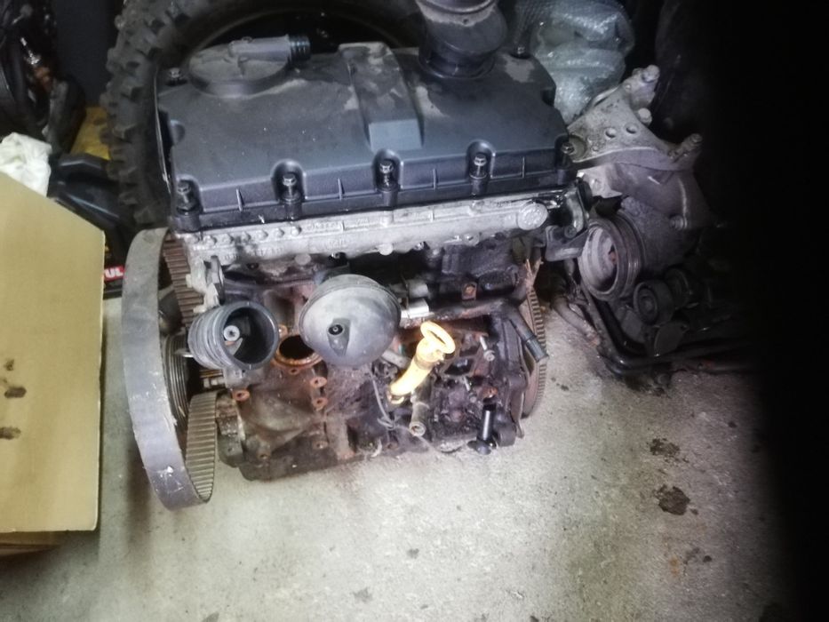 Części silnik CFW 1.2TDI blok głowica egr przepustnica wałek